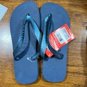 NWT blue haviana flip flops